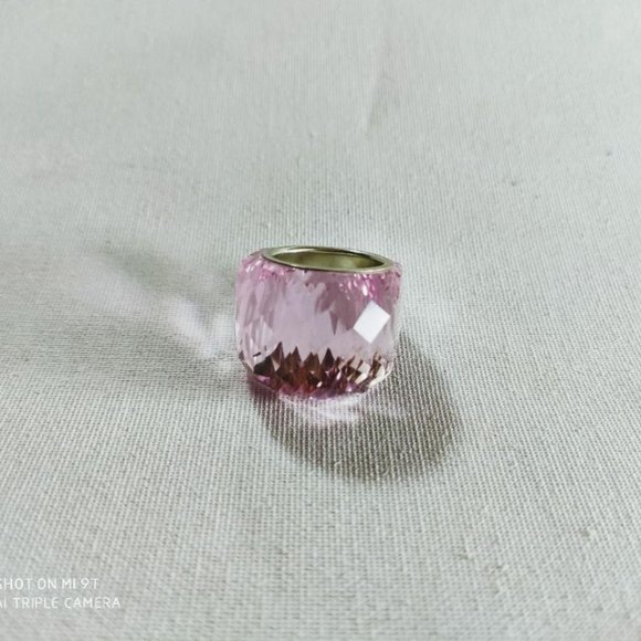 Swarovski Nirvana Pink - Picture 3 of 6